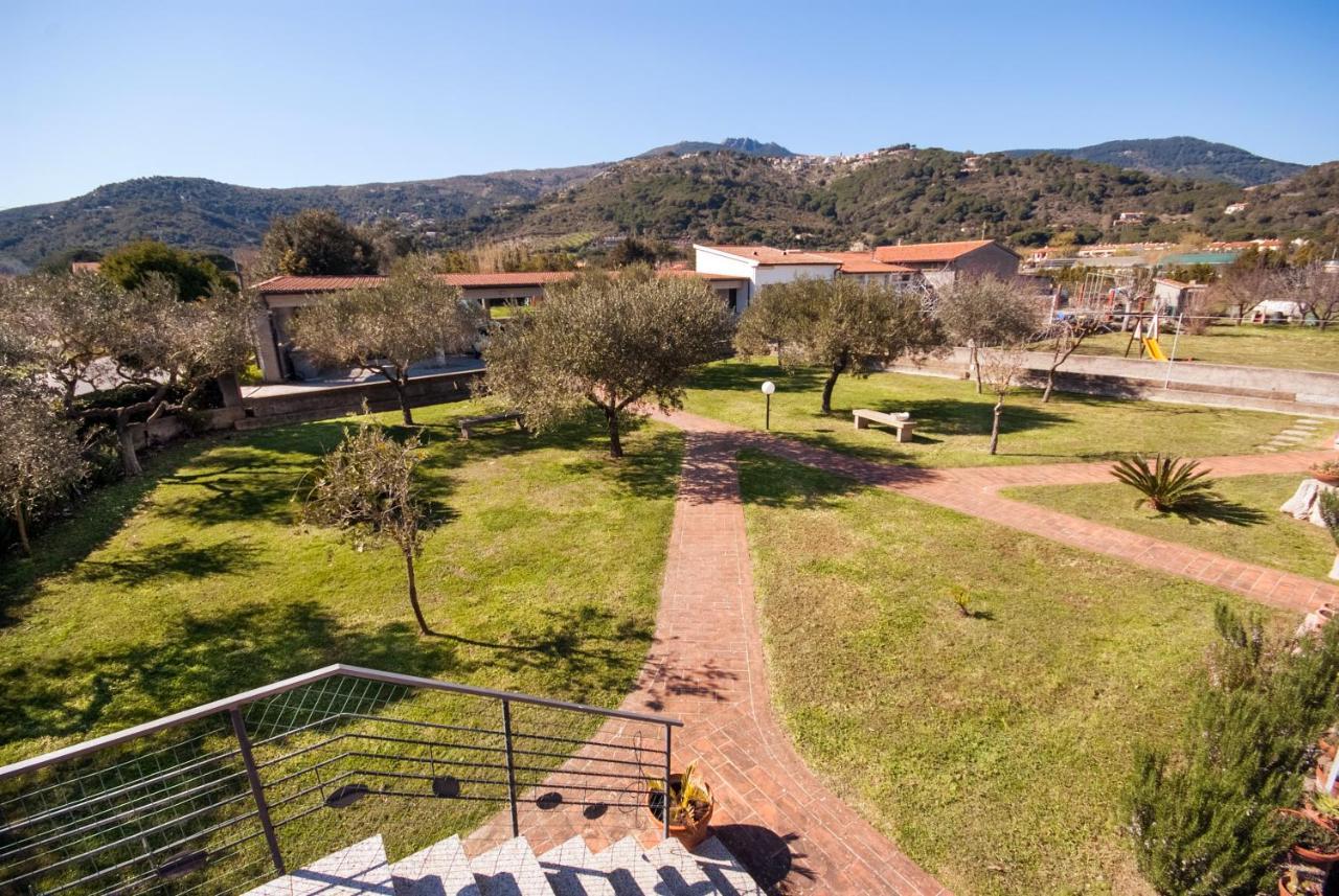 Appartamenti Gli Olmi Marina di Campo Bagian luar foto